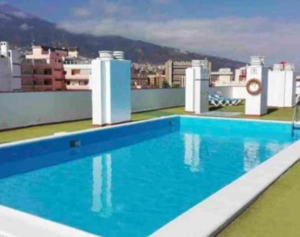Apartment Toplage. Blick. Sauber. Günstig. Pool. Gepflegt